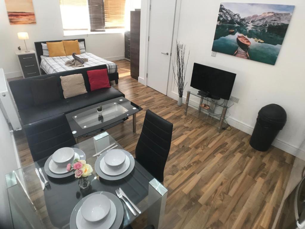 Southwark & Bermondsey Nest 3 * London